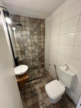 VENTA MONOAMBIENTE CON BALCON SALIENTE EN FRENTE AL PASEO ALDREY