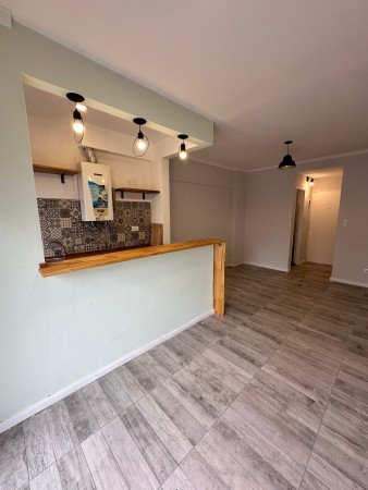 VENTA MONOAMBIENTE CON BALCON SALIENTE EN FRENTE AL PASEO ALDREY