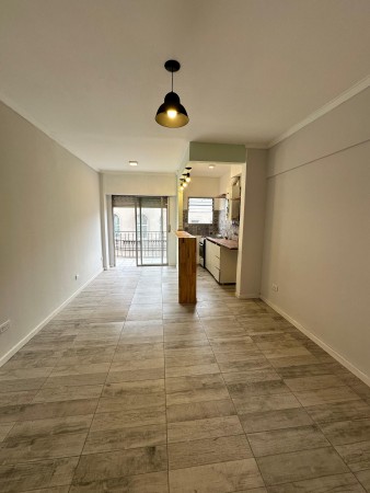 VENTA MONOAMBIENTE CON BALCON SALIENTE EN FRENTE AL PASEO ALDREY
