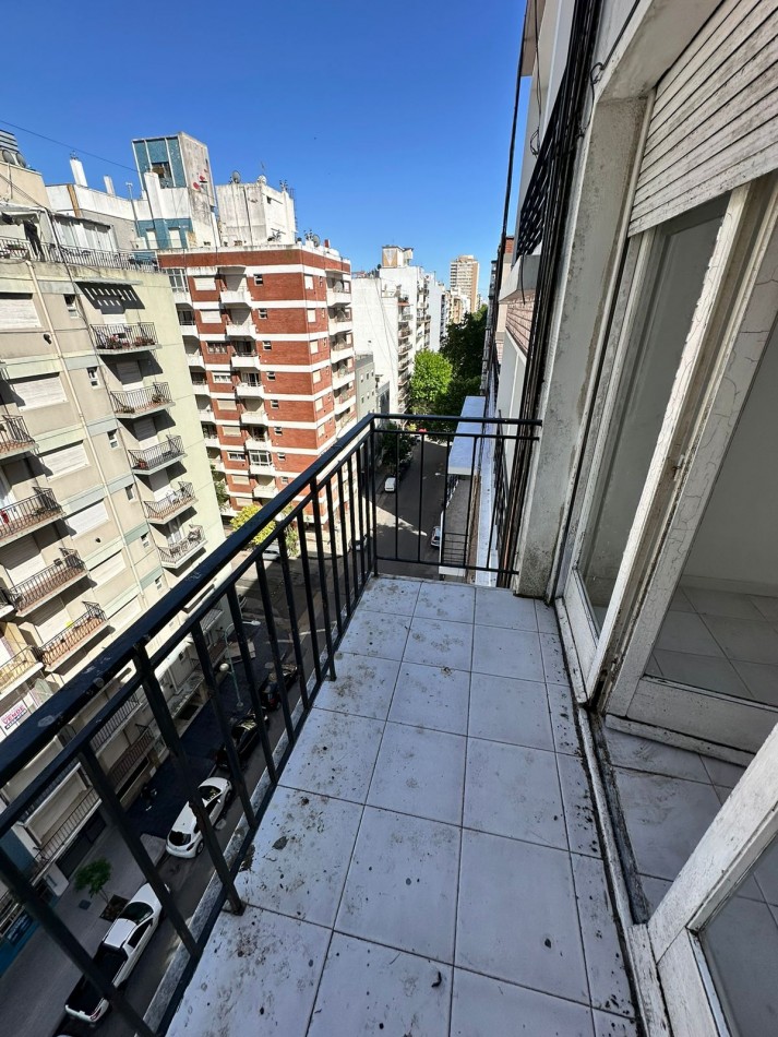 DEPARTAMENTO 2 AMBIENTES CON BALCON A LA CALLE ZONA GUEMES