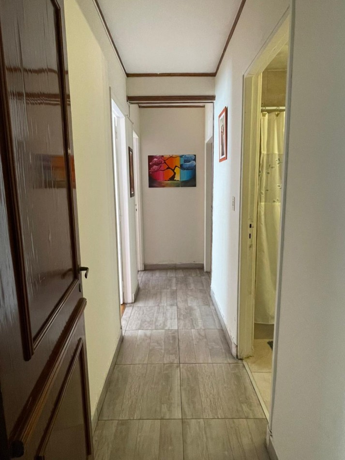 DEPARTAMENTO 4 AMBIENTES CON 2 BALCONES A LA CALLE