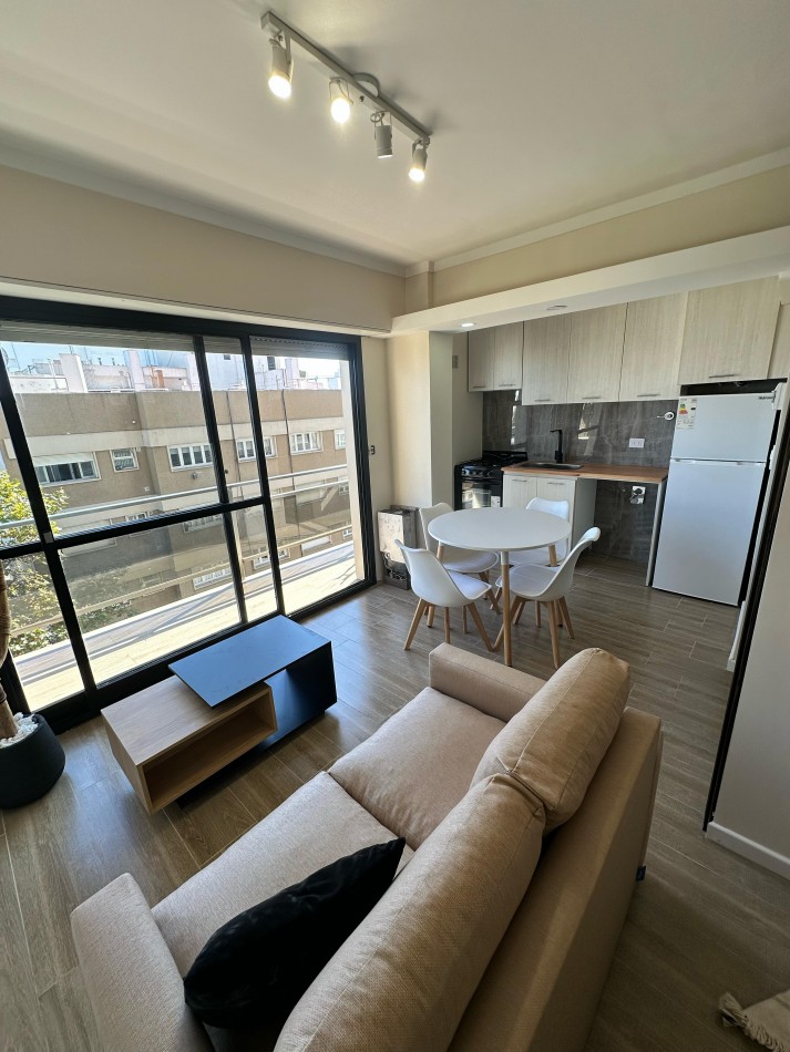 VENTA MONOAMBIENTE CON BALCON CORRIDO