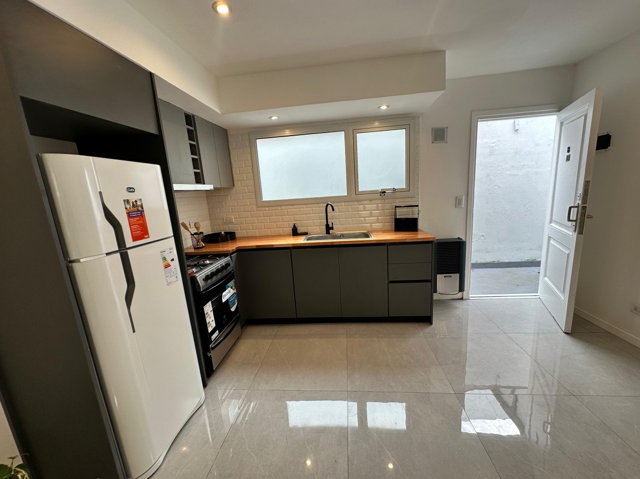 VENTA PH 2 AMBIENTES RECICLADO Y AMOBLADO EN LA PERLA