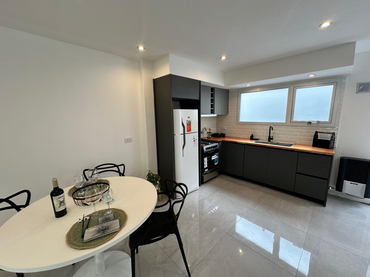 VENTA PH 2 AMBIENTES RECICLADO Y AMOBLADO EN LA PERLA