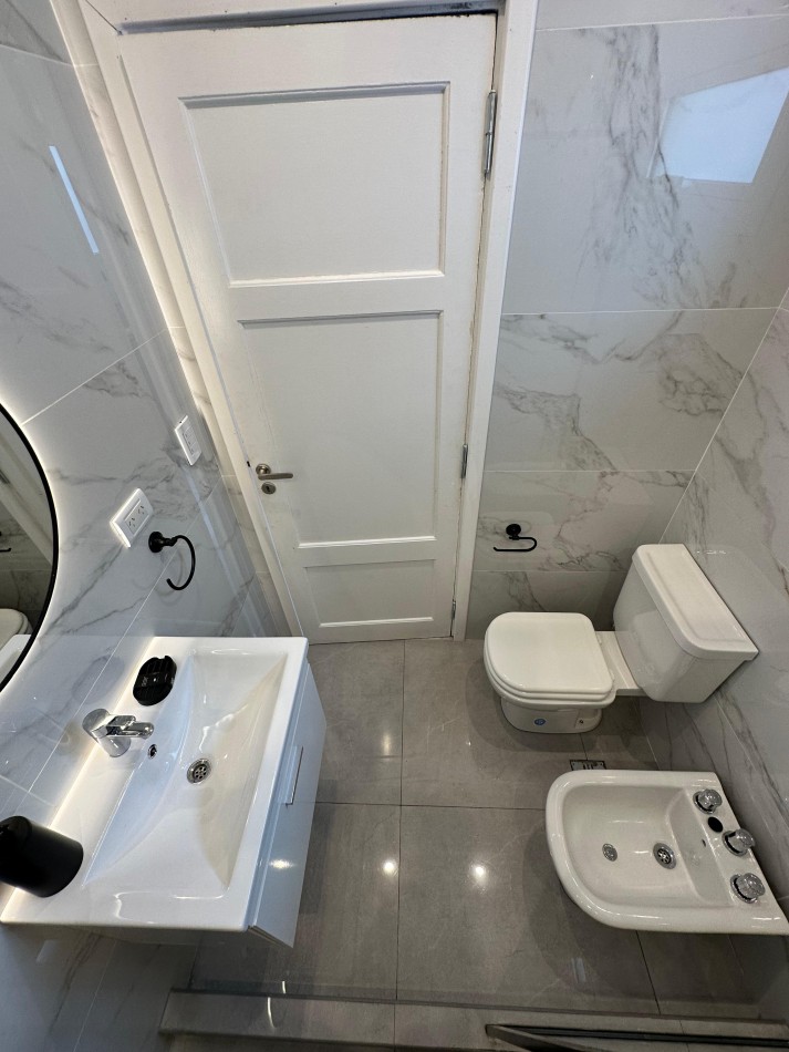 VENTA PH 2 AMBIENTES RECICLADO Y AMOBLADO EN LA PERLA