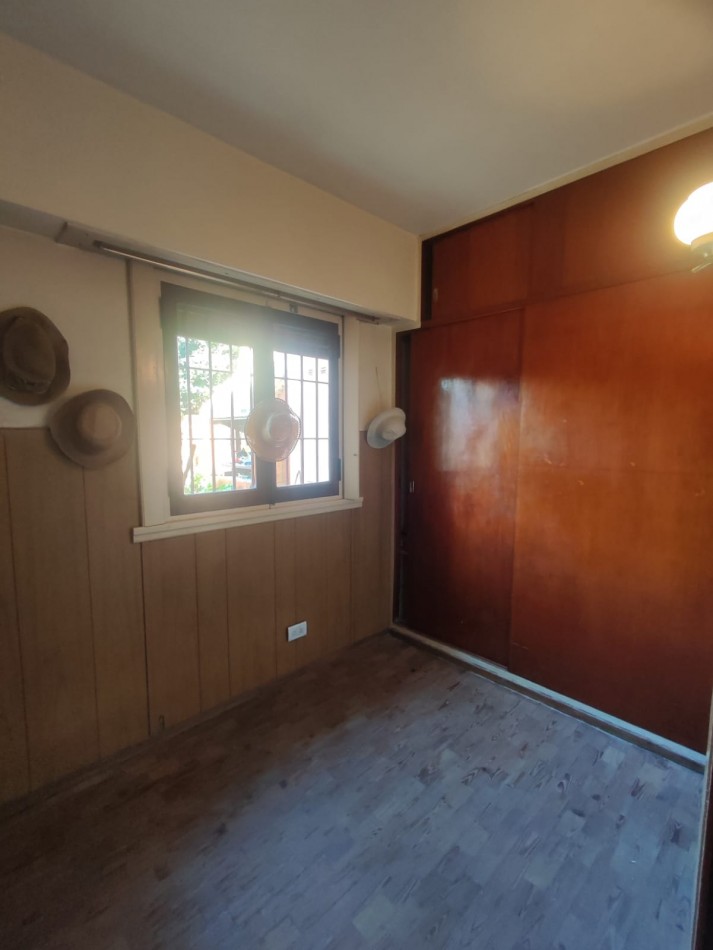 ALQUILER CHALET DE 5 AMBIENTES CON PARQUE