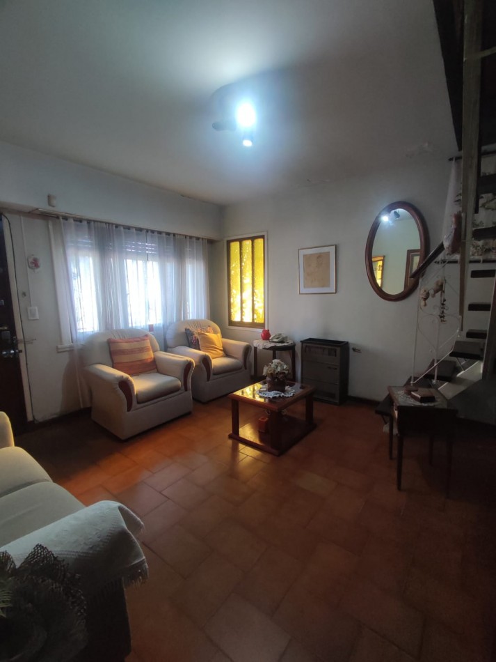 ALQUILER CHALET DE 5 AMBIENTES CON PARQUE