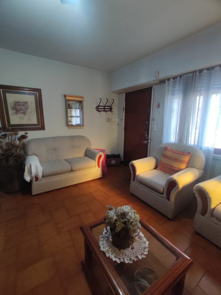 ALQUILER CHALET DE 5 AMBIENTES CON PARQUE
