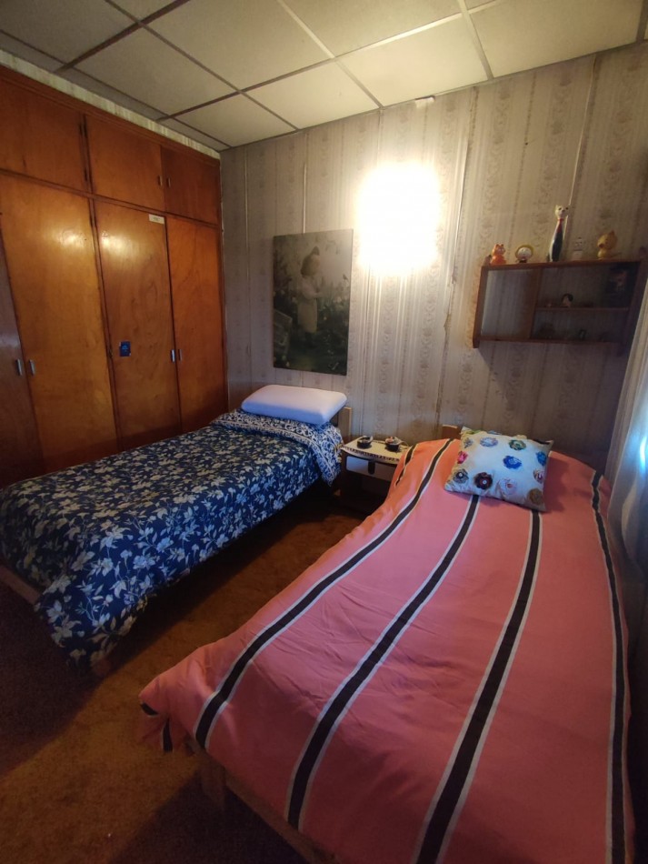 ALQUILER CHALET DE 5 AMBIENTES CON PARQUE