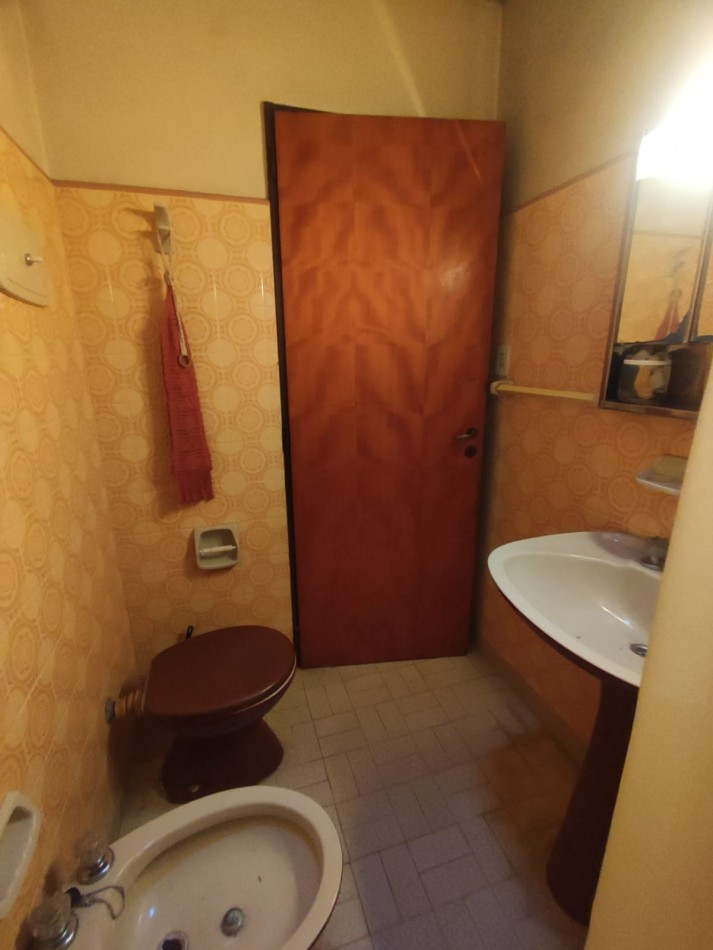 ALQUILER CHALET DE 5 AMBIENTES CON PARQUE