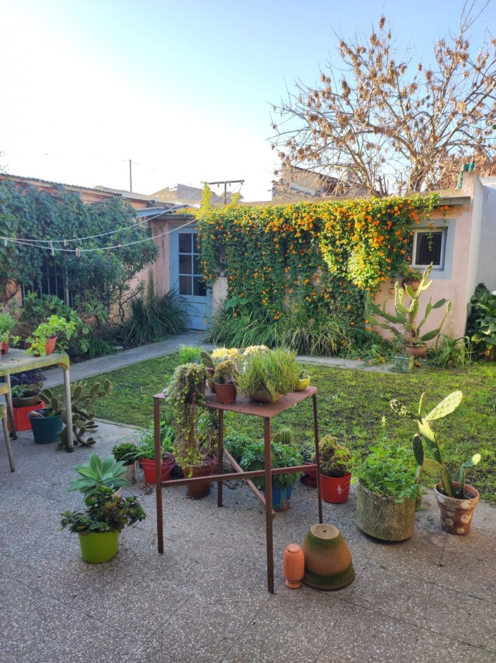 ALQUILER CHALET DE 5 AMBIENTES CON PARQUE
