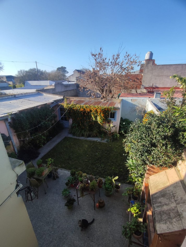 ALQUILER CHALET DE 5 AMBIENTES CON PARQUE