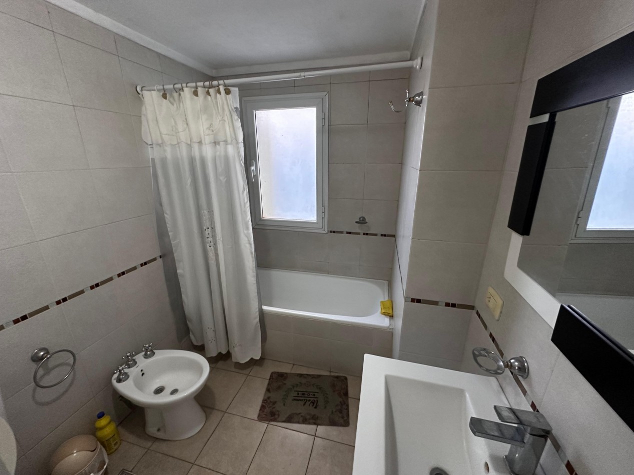 VENTA SEMIPISO 3 AMBIENTES CON BALCON CORRIDO