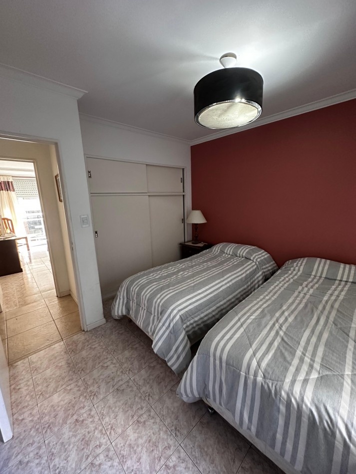 VENTA SEMIPISO 3 AMBIENTES CON BALCON CORRIDO