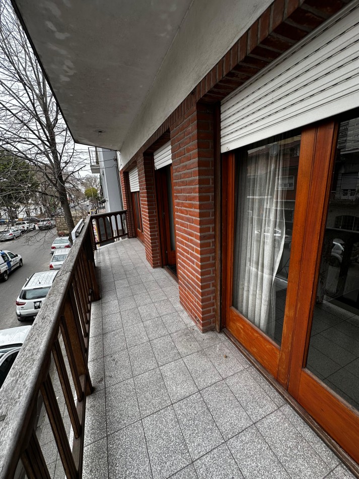VENTA 3 AMBIENTES CON BALCON CORRIDO, PATIO Y QUINCHO