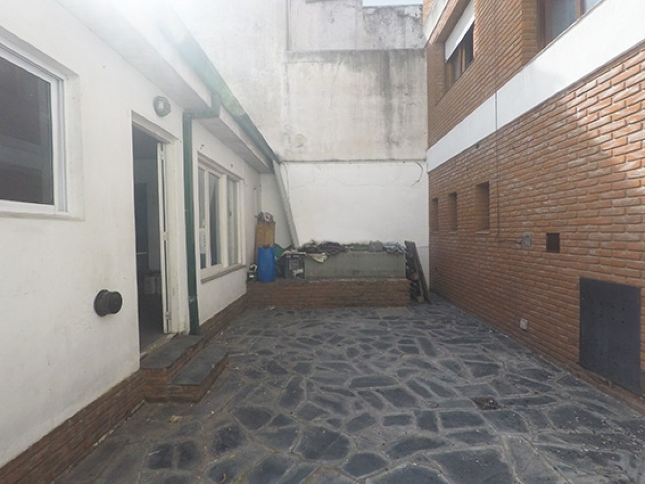VENTA 3 AMBIENTES CON BALCON CORRIDO, PATIO Y QUINCHO