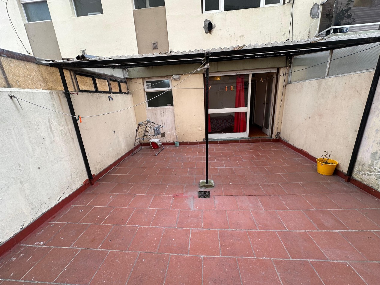 DEPARTAMENTO 1 AMBIENTE Y MEDIO CON PATIO