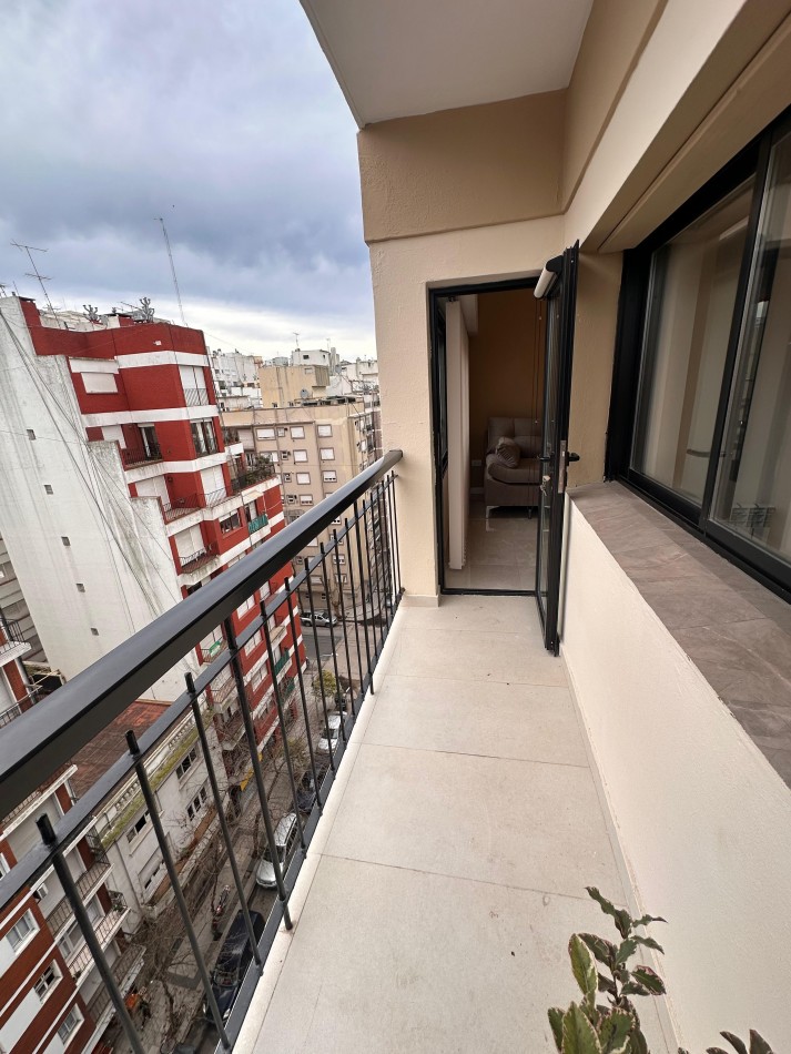 VENTA HERMOSO DEPARTAMENTO 3 AMBIENTES RECICLADO A NUEVO
