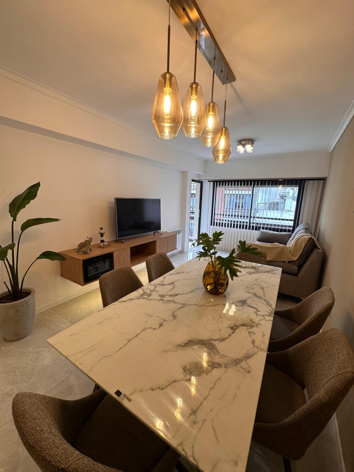 VENTA HERMOSO DEPARTAMENTO 3 AMBIENTES RECICLADO A NUEVO