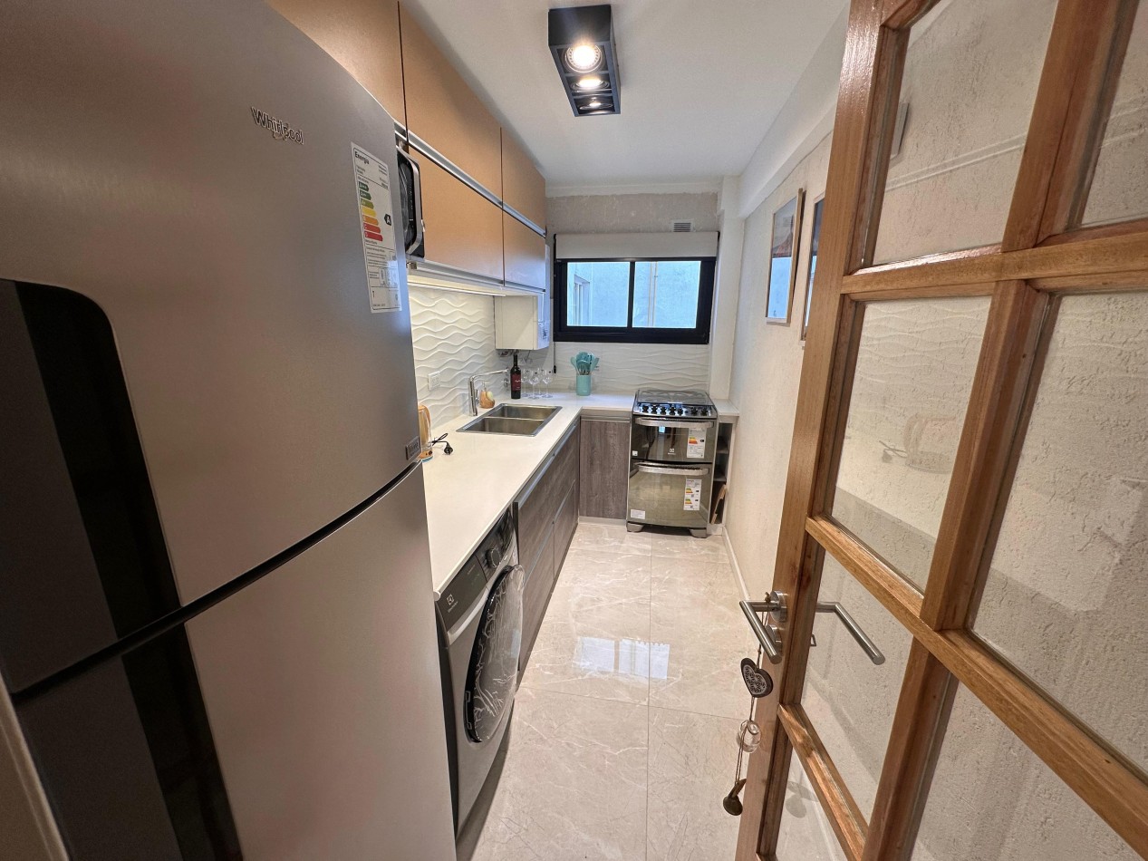 VENTA HERMOSO DEPARTAMENTO 3 AMBIENTES RECICLADO A NUEVO