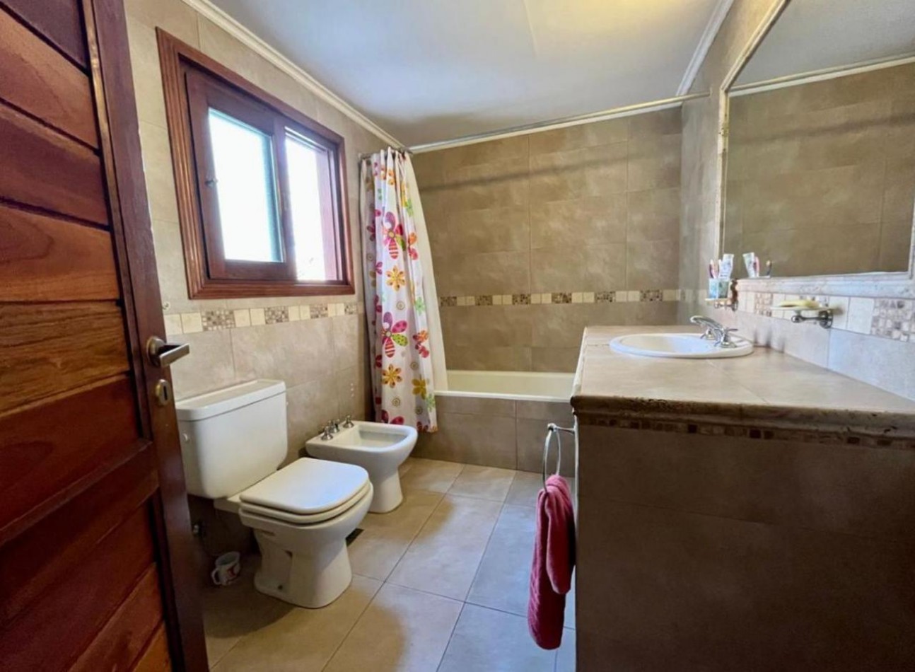 ALQUILER CASA 6 AMBIENTES EN RUMENCO