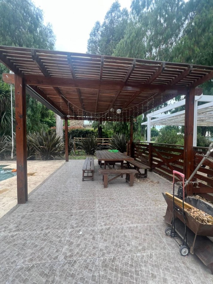 ALQUILER CASA 6 AMBIENTES EN RUMENCO