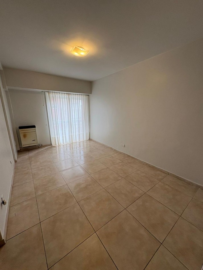 VENTA DEPARTAMENTO 2 AMBIENTES CON BALCON ZONA CENTRO