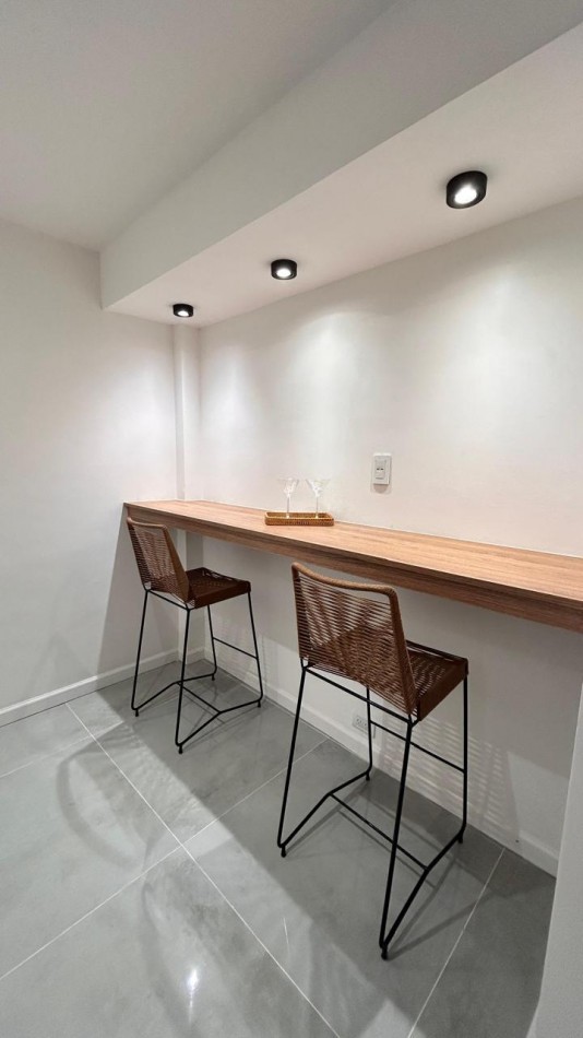 DEPARTAMENTO 3 AMBIENTES AL FRENTE CON BALCON