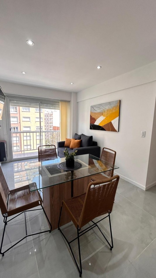 DEPARTAMENTO 3 AMBIENTES AL FRENTE CON BALCON