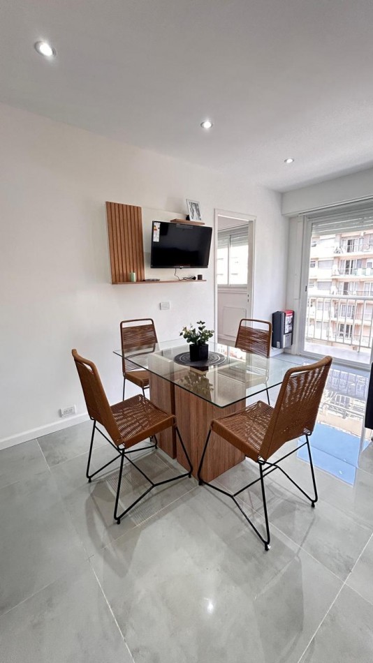 DEPARTAMENTO 3 AMBIENTES AL FRENTE CON BALCON