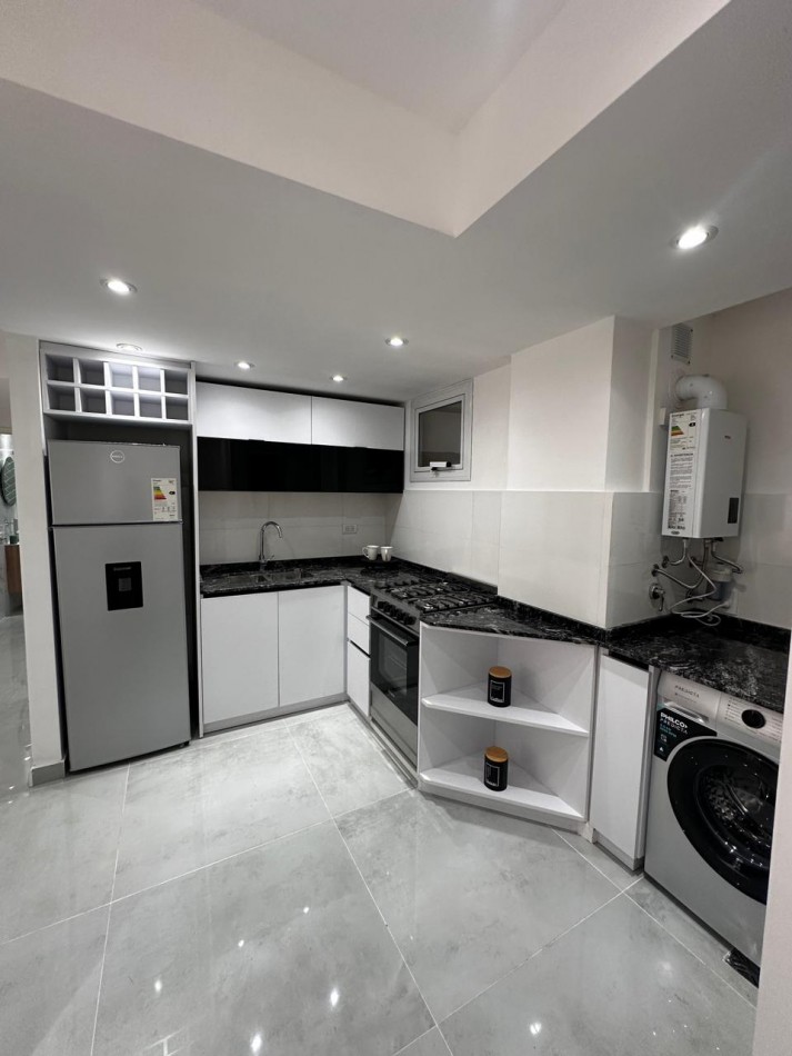 DEPARTAMENTO 3 AMBIENTES AL FRENTE CON BALCON