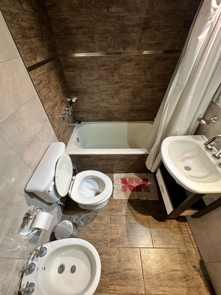 VENTA DEPARTAMENTO 3 AMBIENTES CON BALCON Y VISTA PARCIAL AL MAR