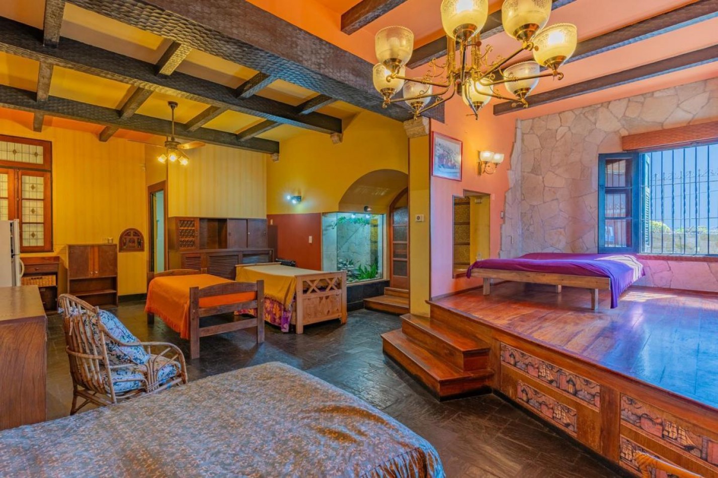 VENTA IMPORTANTE CHALET EN LA PERLA