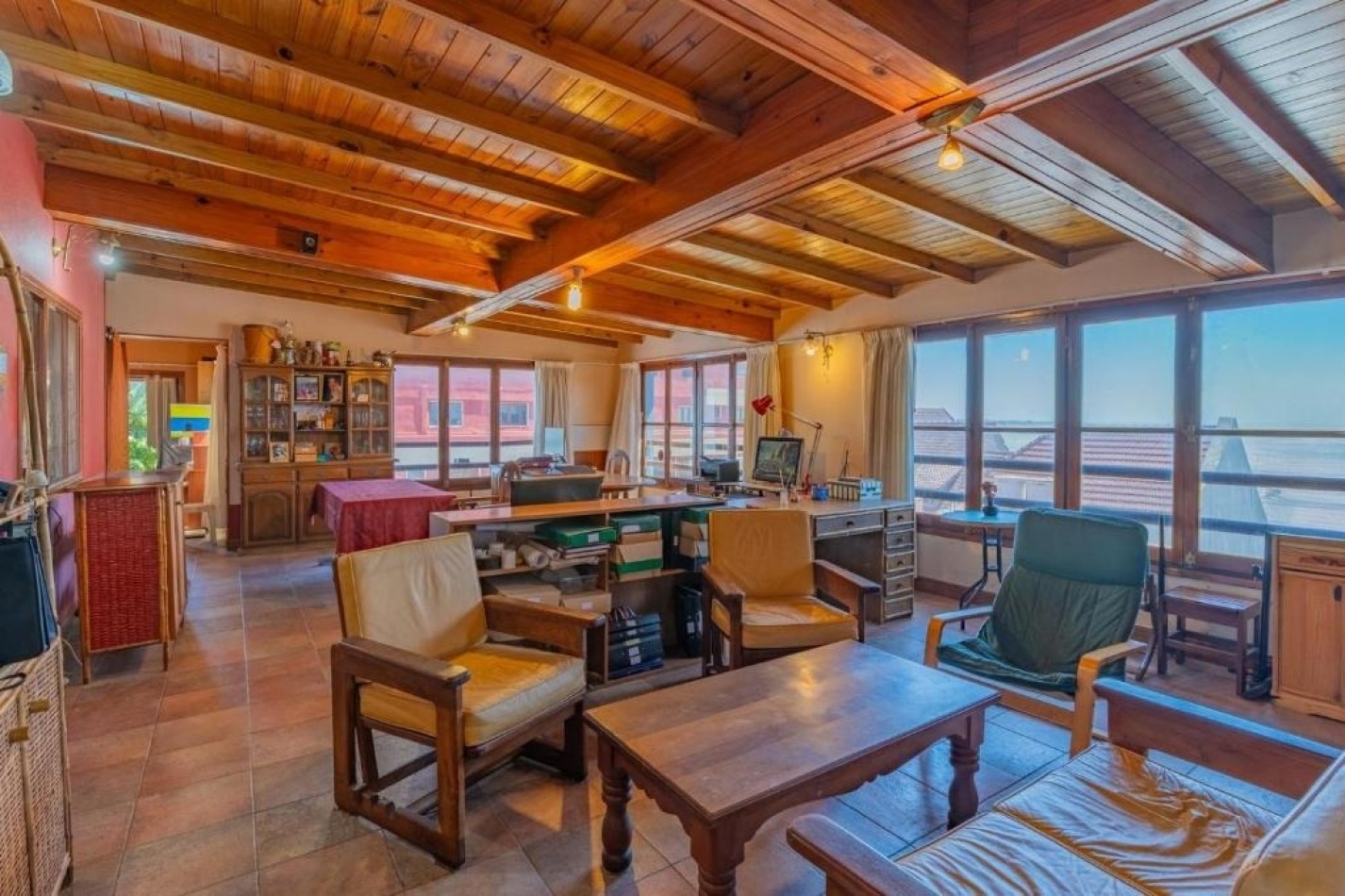 VENTA IMPORTANTE CHALET EN LA PERLA