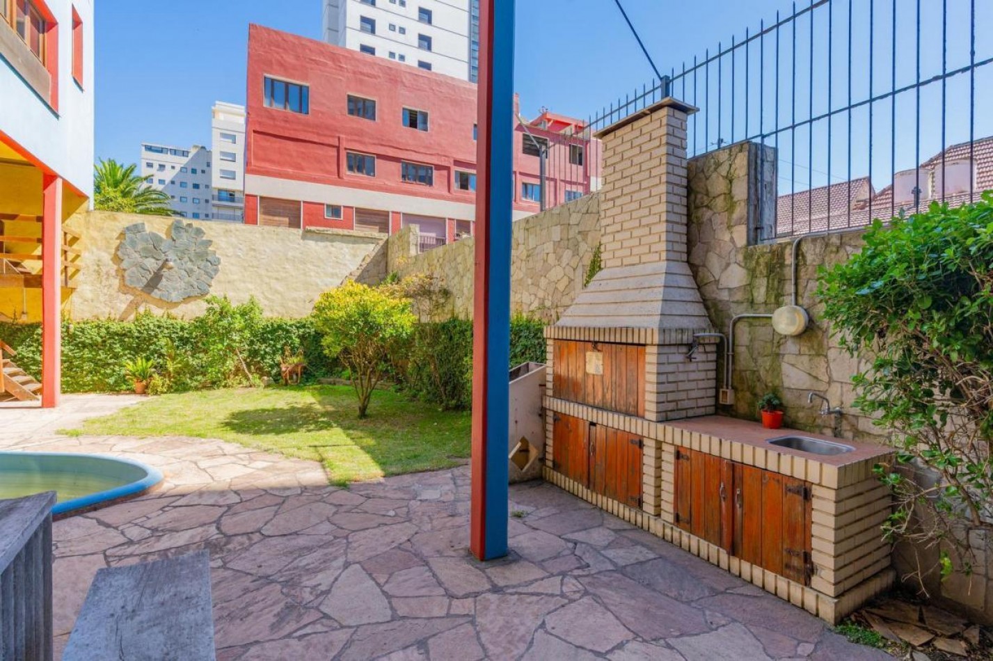 VENTA IMPORTANTE CHALET EN LA PERLA