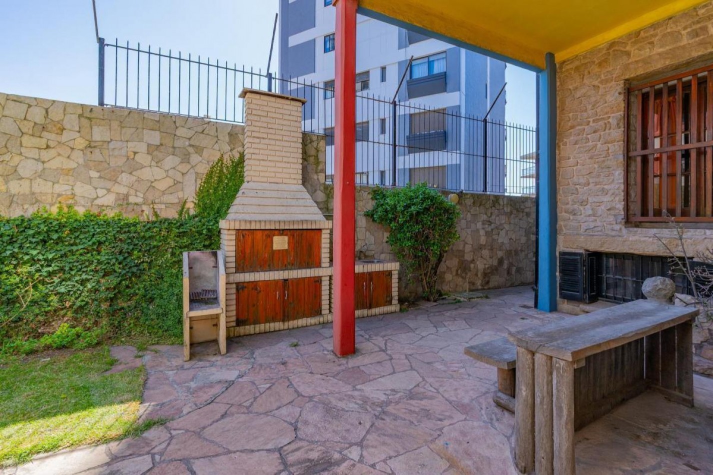 VENTA IMPORTANTE CHALET EN LA PERLA