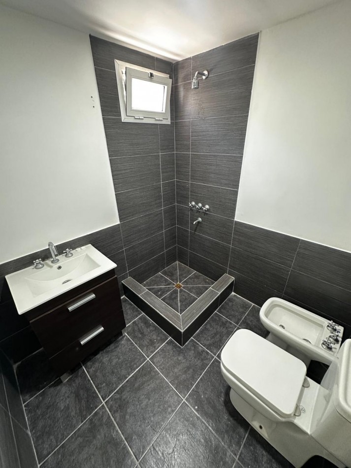 VENTA PH 3 AMBIENTES A LA CALLE 