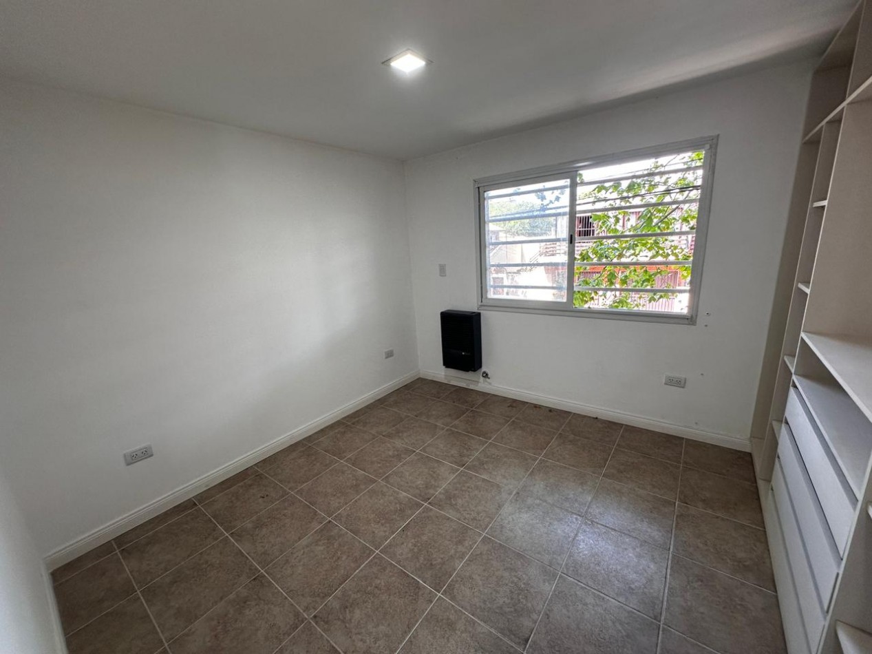 VENTA PH 3 AMBIENTES A LA CALLE 