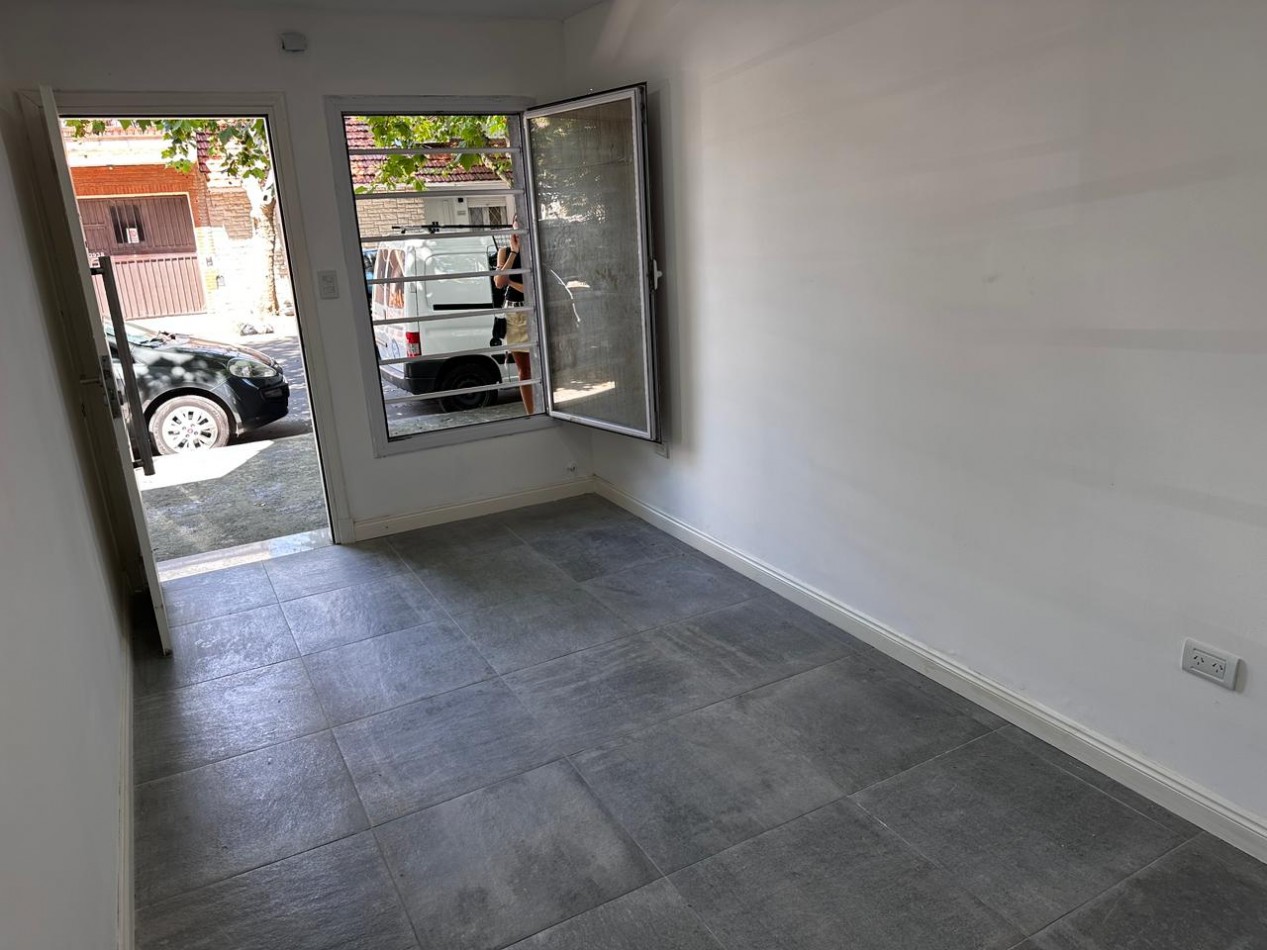 VENTA PH 3 AMBIENTES A LA CALLE 