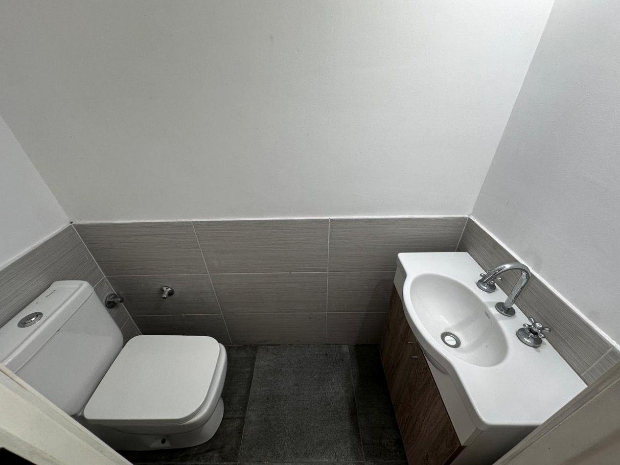 VENTA PH 3 AMBIENTES A LA CALLE 