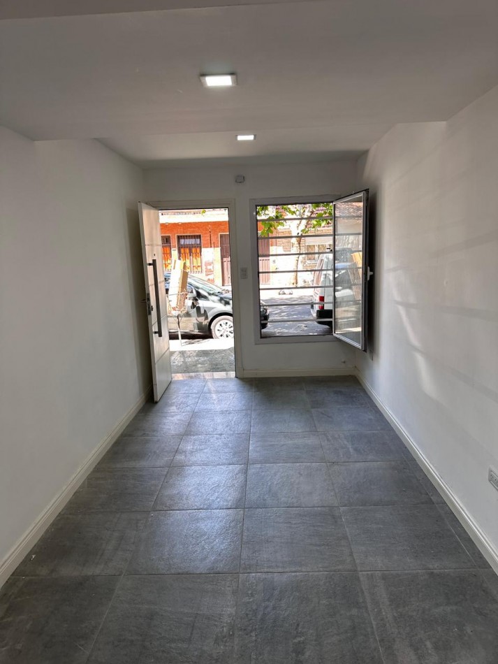 VENTA PH 3 AMBIENTES A LA CALLE 