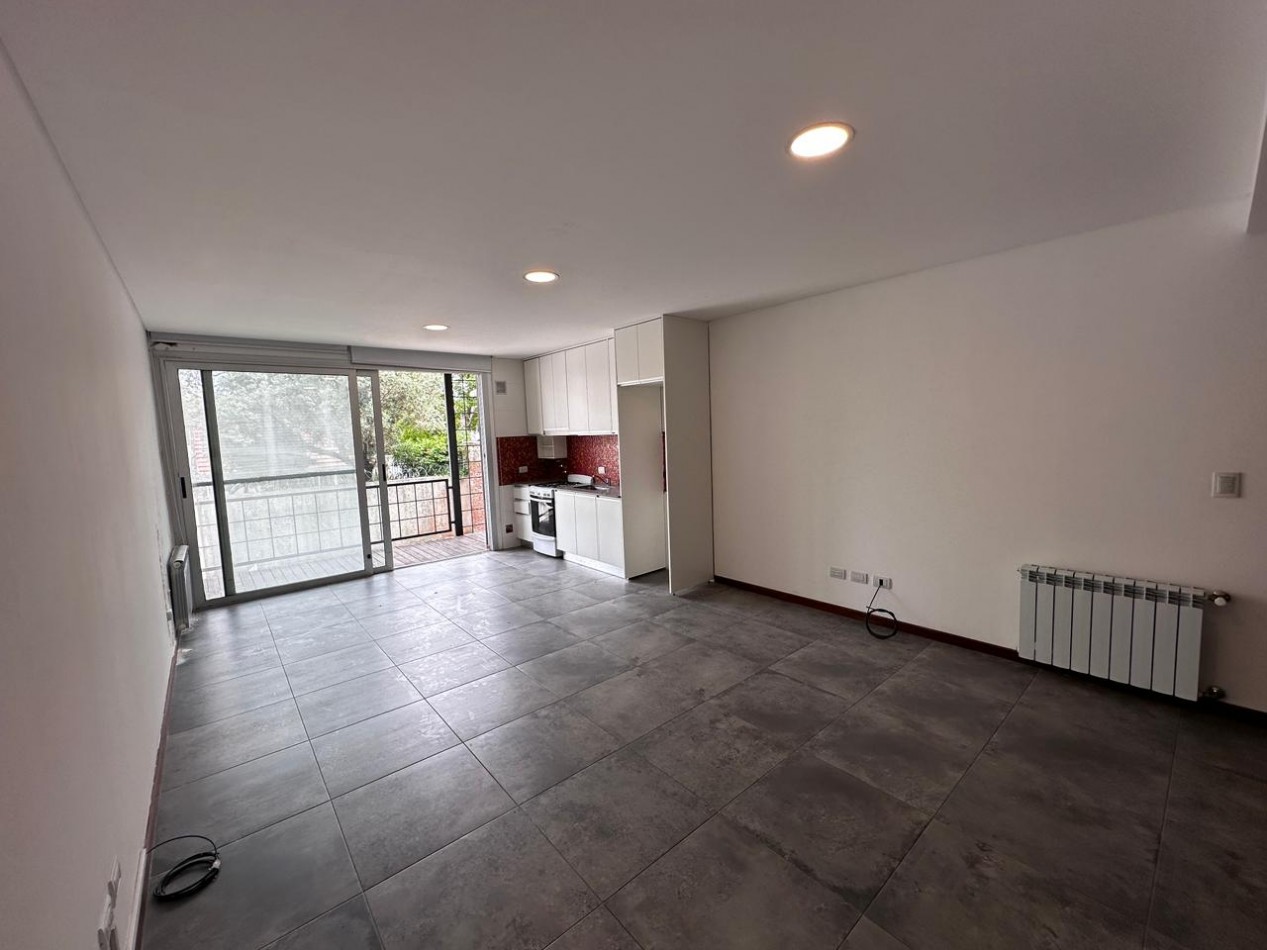 VENTA MONOAMBIENTE CON COCHERA EN CHAUVIN