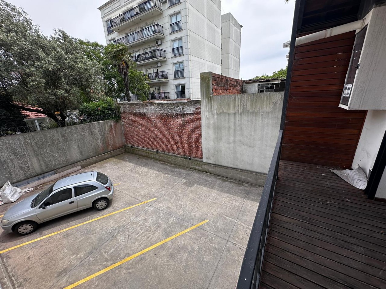 VENTA MONOAMBIENTE CON COCHERA EN CHAUVIN