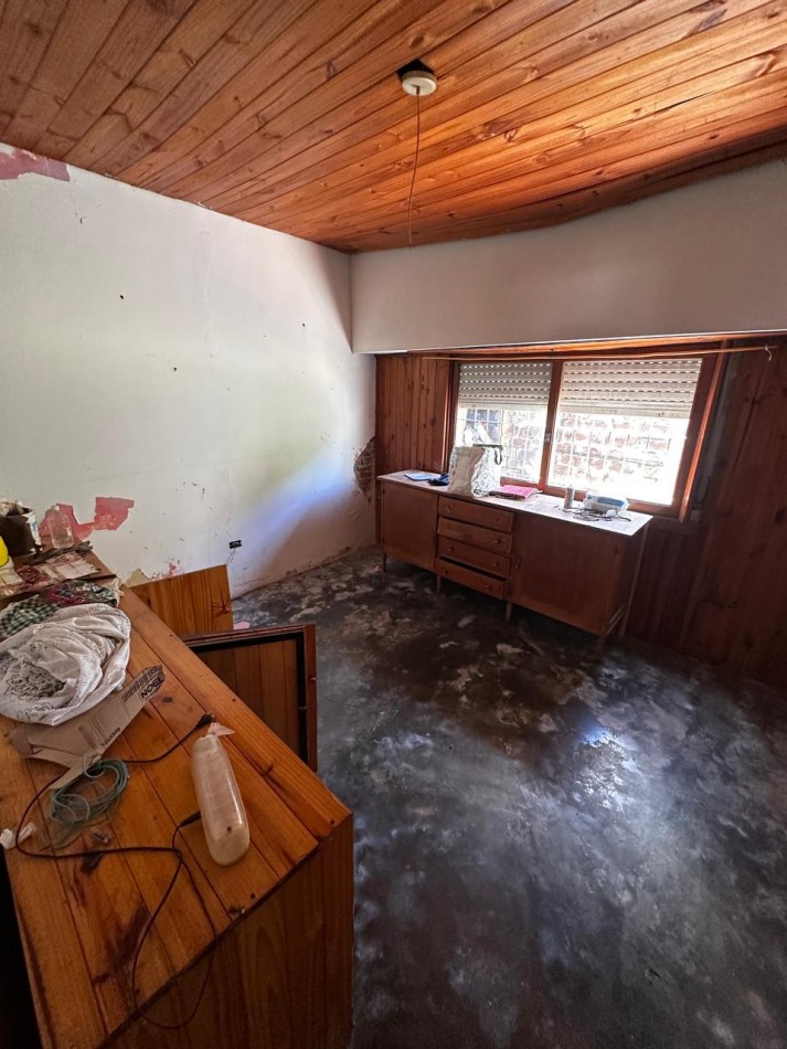 VENTA CASA 3 AMBIENTES CON PARQUE