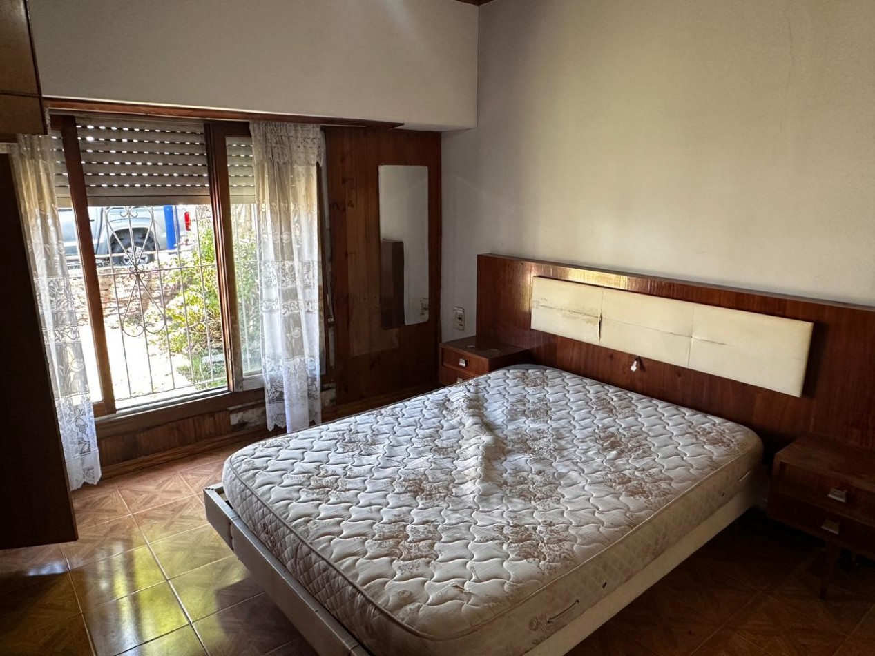 VENTA CASA 3 AMBIENTES CON PARQUE