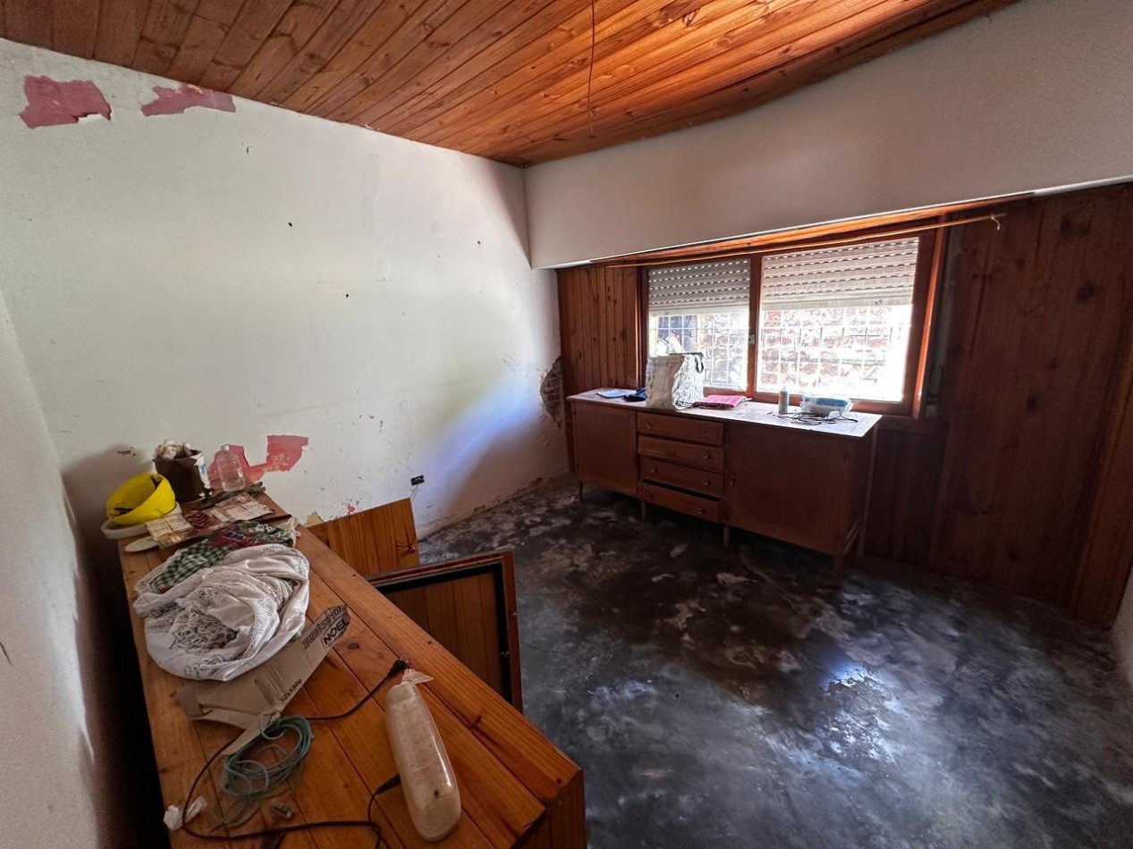 VENTA CASA 3 AMBIENTES CON PARQUE