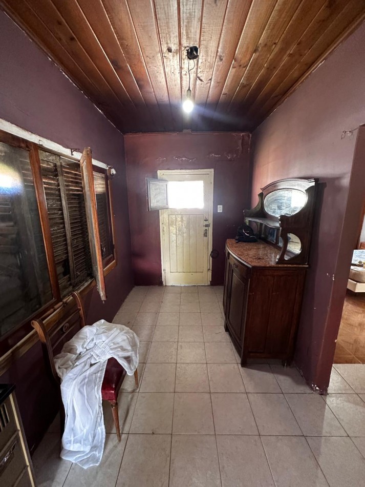 VENTA CASA 3 AMBIENTES CON PARQUE