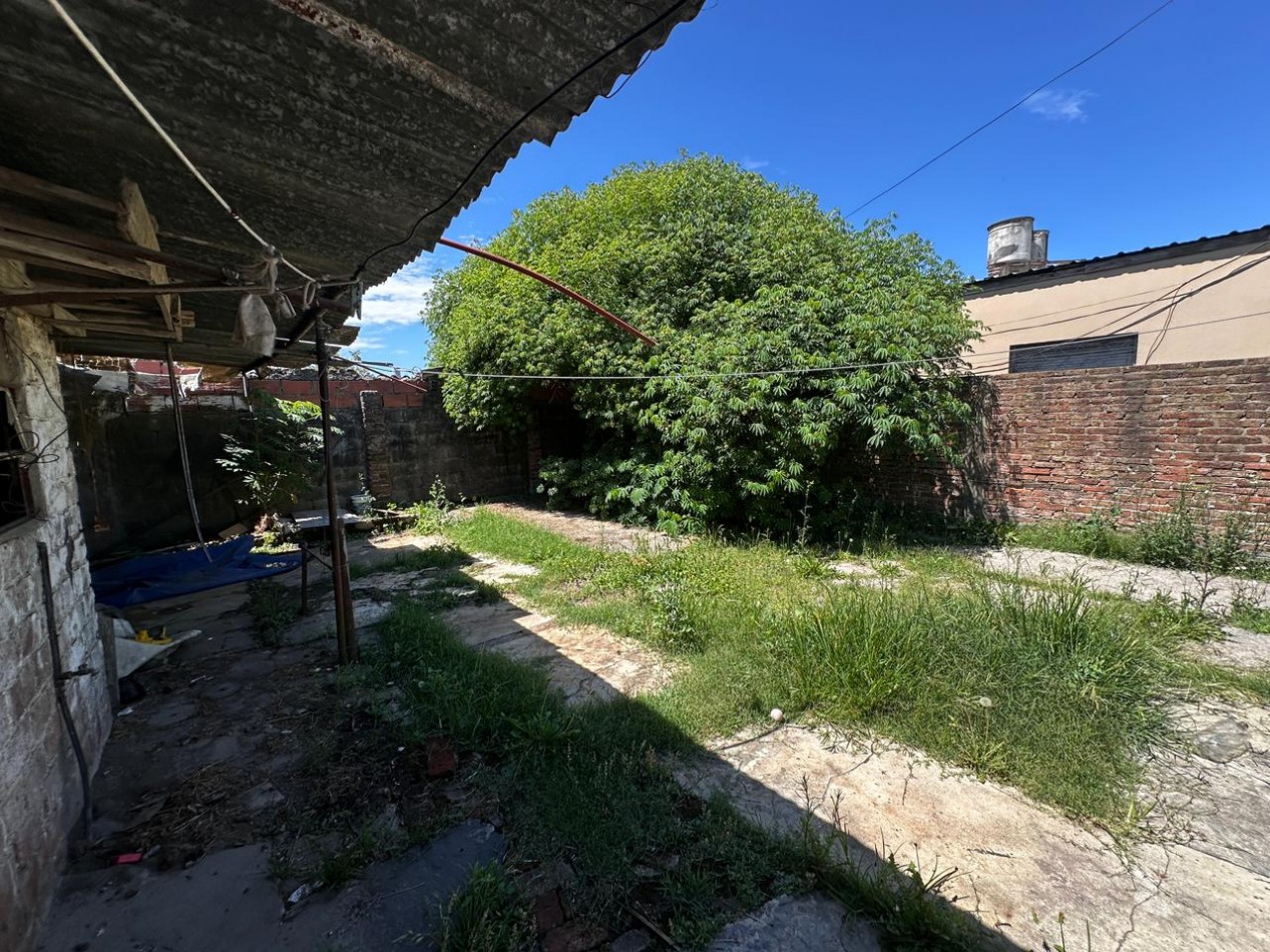 VENTA CASA 3 AMBIENTES CON PARQUE