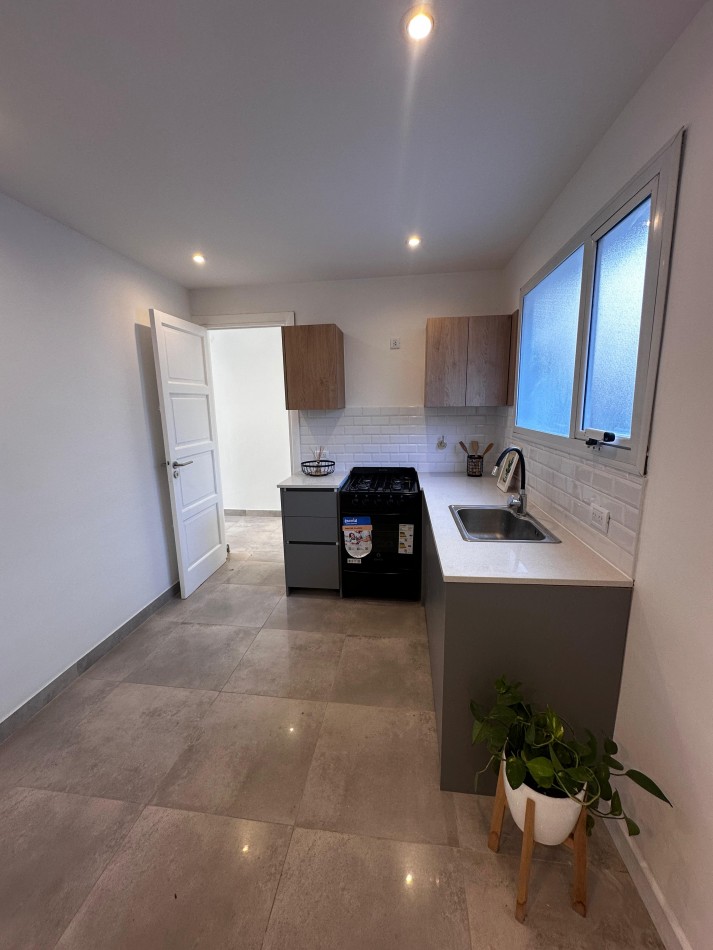 PH DOS AMBIENTES CON PATIO RECICLADO A NUEVO 
