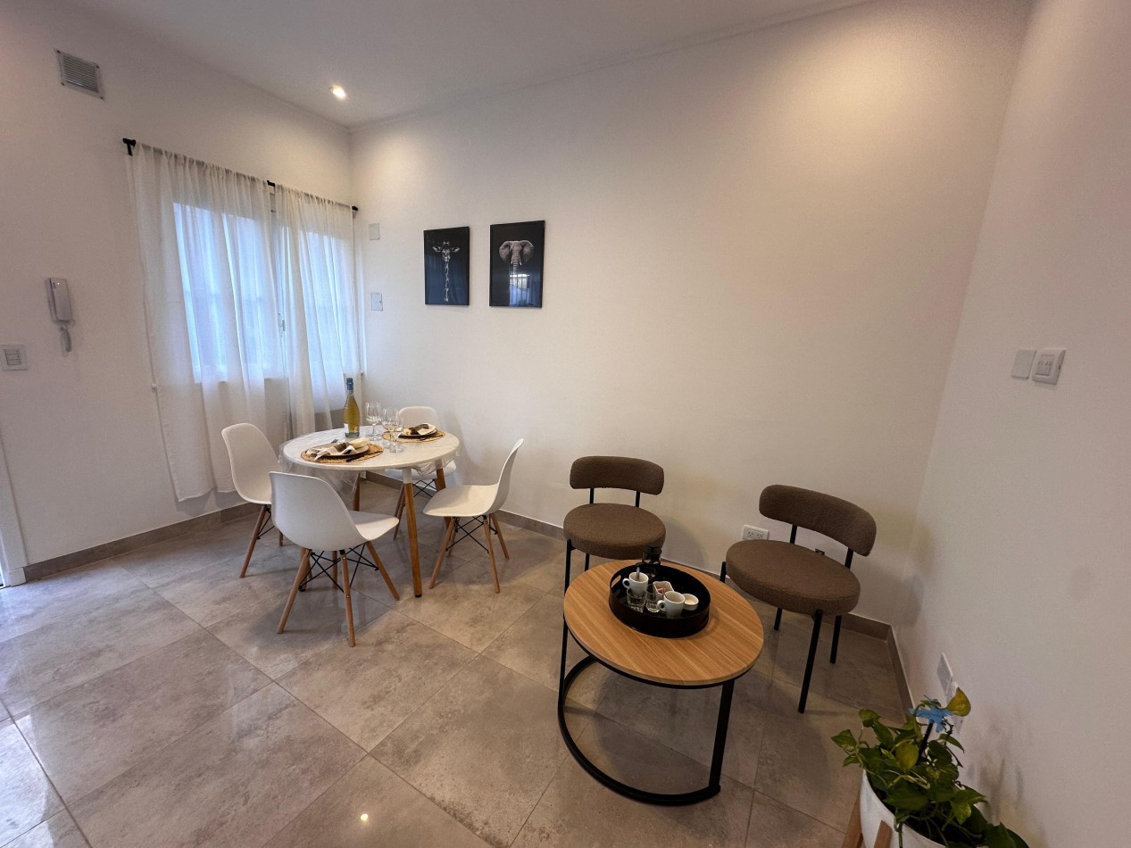 PH DOS AMBIENTES CON PATIO RECICLADO A NUEVO 